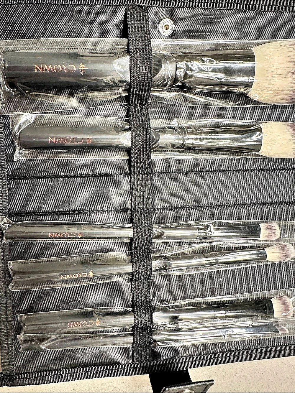 Crown Makeup Brush Set in Black NWT